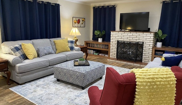 College St B&B -Close to Casinos/Pet Friendly!