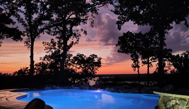 Come enjoy the breathtaking views from the High Country Retreat