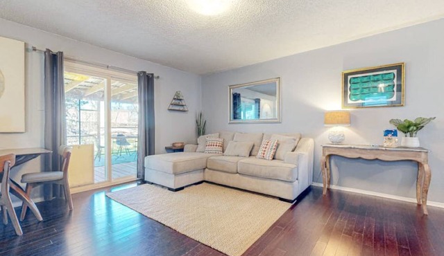 Comfort, convenience, and luxury appointments ☆SouthWest Austin Exclusive