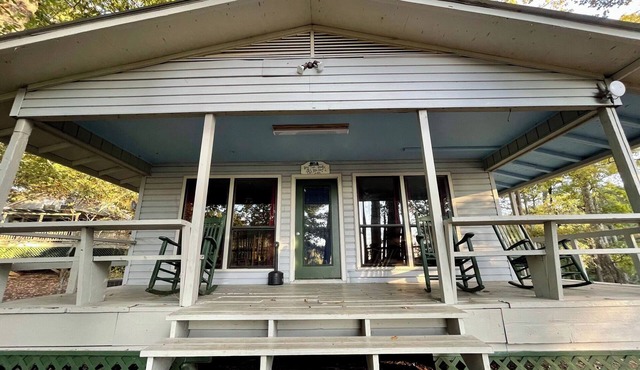 Comfortable 2-Bedroom Cabin with Full Kitchen, Porch & Outdoor Gathering Space