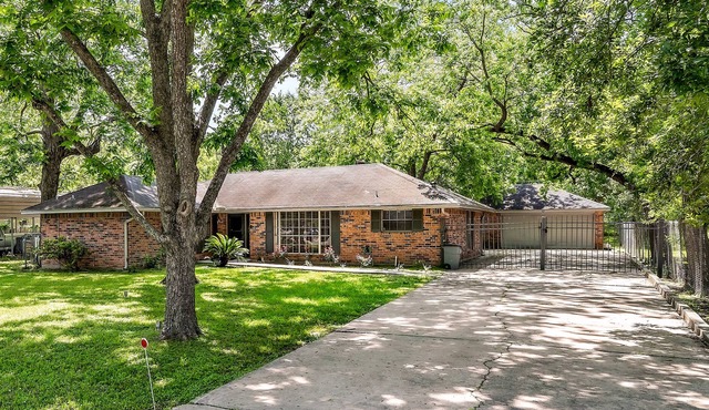 Comfy 3 beds/ 12 min DWNTN & IAH, Pet friendly, Fast WIFI, ECHO
