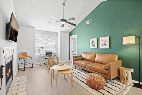 Comfy BoHo 2BD Apt in Cedar Park/North Austin in Austin