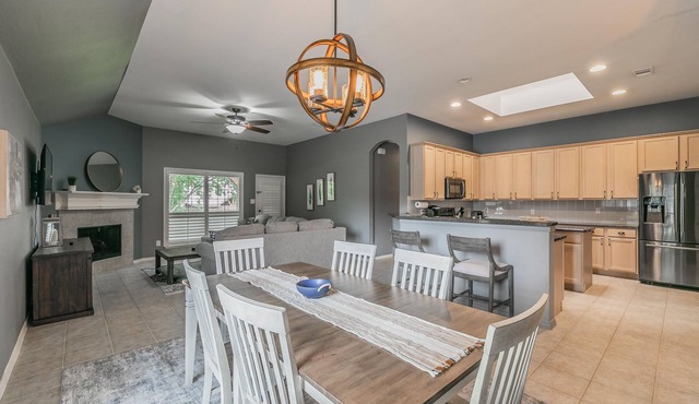 Corinth Cozy Escape: 3BR Delight