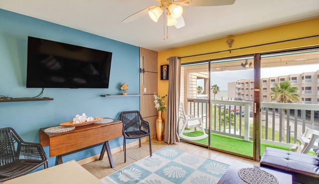 Corpus Christi Ocean-View Condo, Walk to the Beach