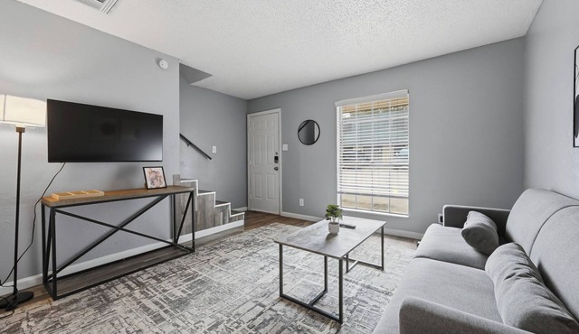 Cozy 1BR townhome perfect for relaxing stays