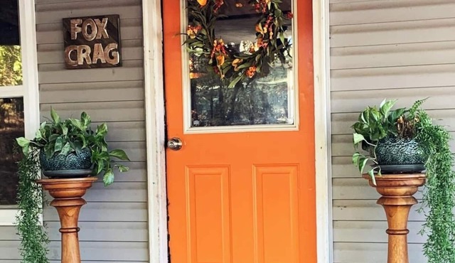 Cozy 4-bedroom cabin in enchanting Jasper with cool AC breeze in Jasper