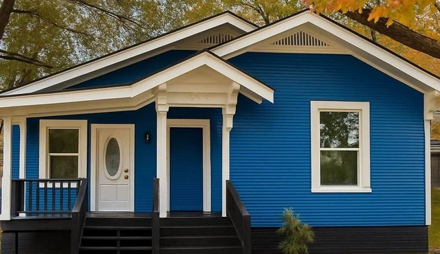 Cozy Blue Bungalow Near Downtown & Hospitals 1134