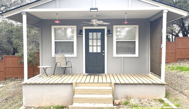 Cozy Casita just minutes from Lakeway