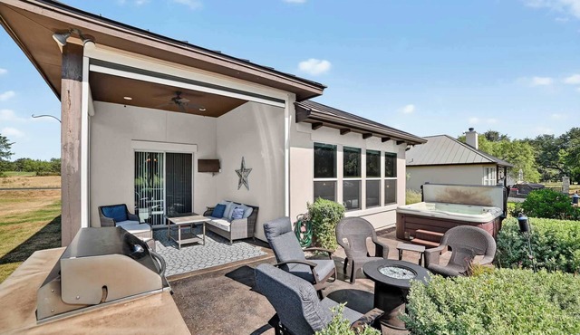 Cozy Getaway w/Hot Tub & Game Room