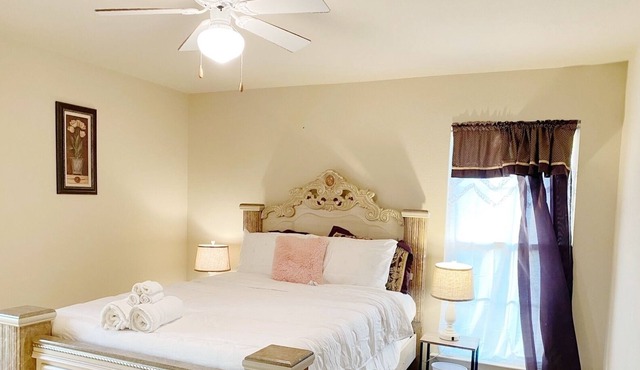 Cozy*Master BR & Private BA* Near Refineries/Lamar
