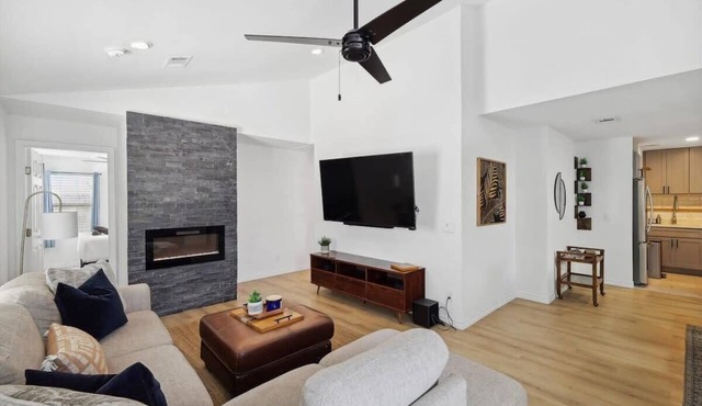 Cozy & Modern Home in Heart of Dallas