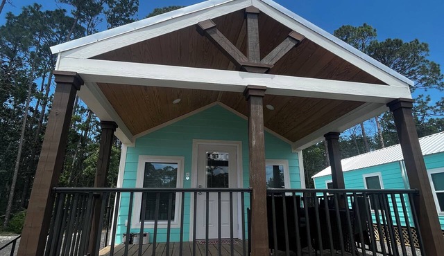 Cozy pet friendly 2-bedroom cabin in Steinhatchee, FL in Steinhatchee