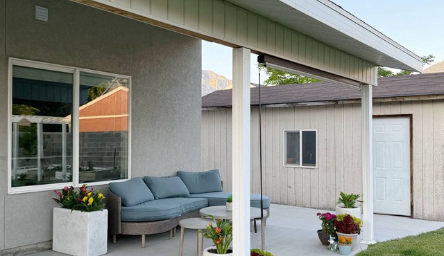 Cozy Two-Level Basement Suite - Kitchen & Laundry in Orem