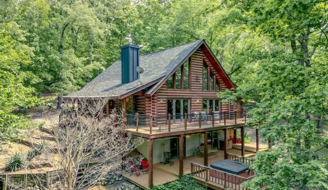 Crooked Creek Log House