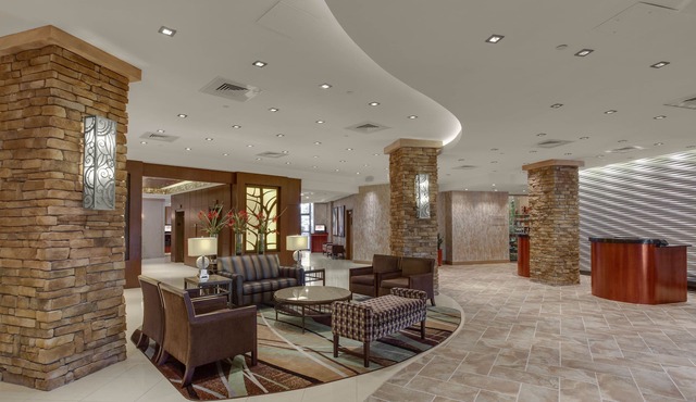 Crowne Plaza Executive Center Baton Rouge by IHG