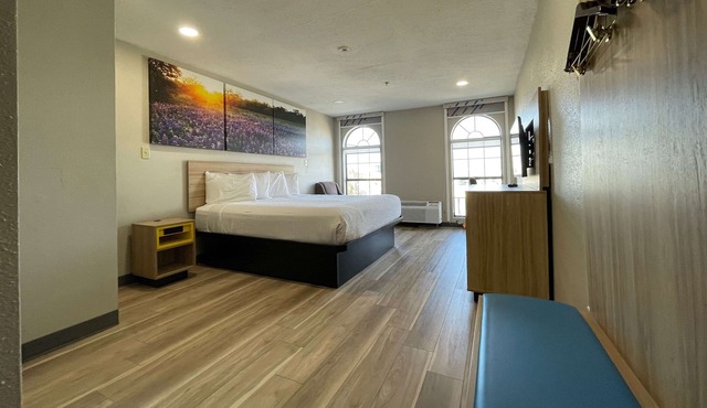 Days Inn by Wyndham Near Seaworld San Antonio