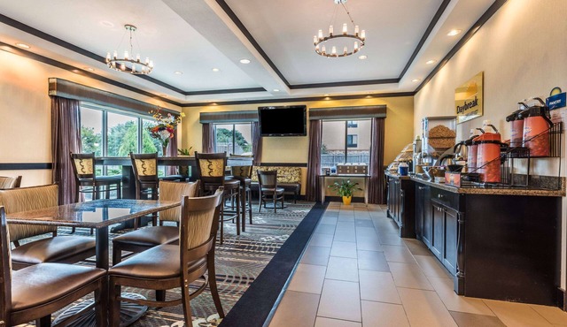 Days Inn & Suites by Wyndham Mineral Wells