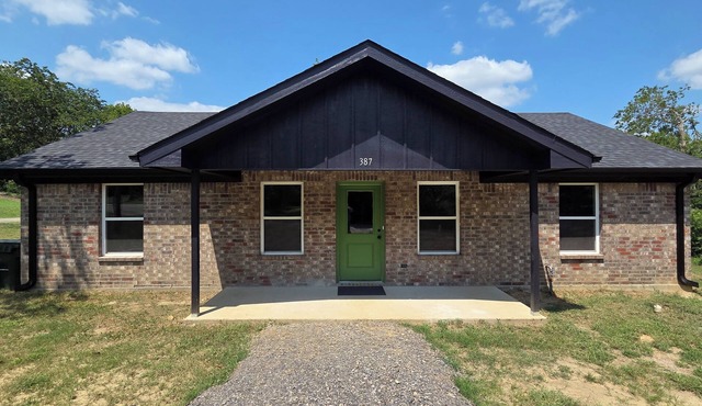 Delightful 3-bedroom house with AC in Atoka
