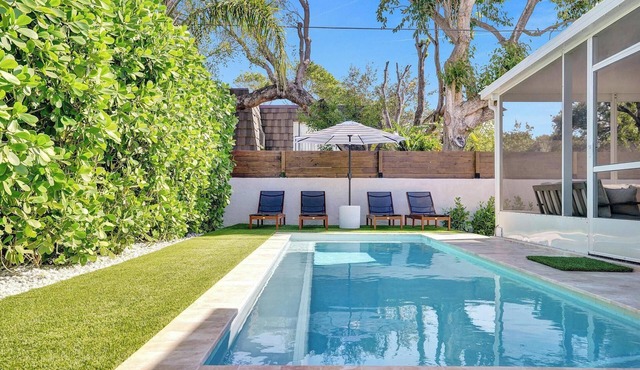 Delray Oasis with New Private Pool 5 minutes from Atlantic Ave, Boca and Beach! in Delray Beach