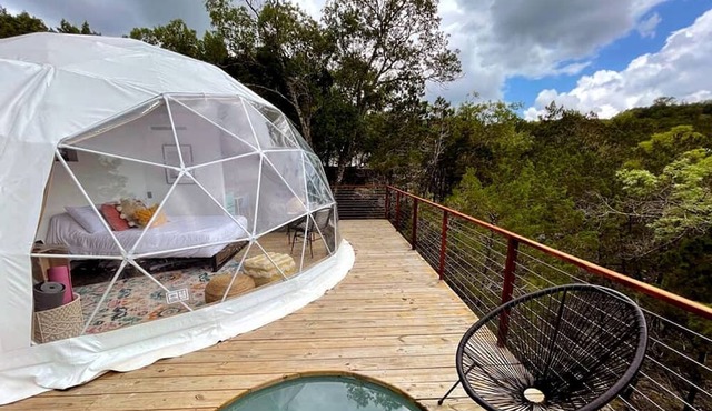 Deluxe Glamping Austin, Ideal for a Romantic Vacation in Texas