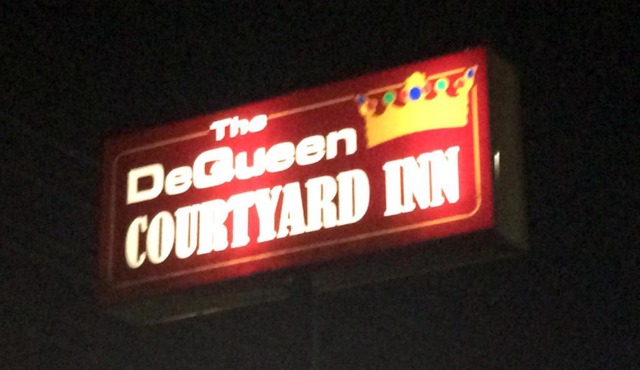 DeQueen Courtyard Inn