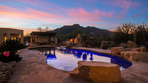 Desert Cascade by AvantStay in Cave Creek