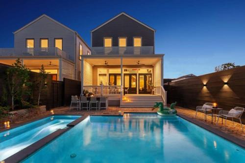 Designer 10-bedroom compound Heated Pools & Hot Tubs