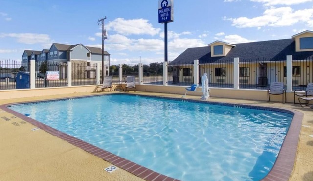 Discover Port A Nature Preserve + King Bed, Pool & Breakfast