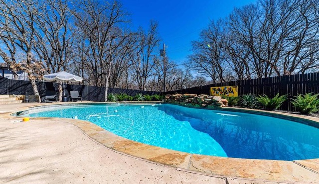 Dome Manor Pool Hot Tub Two Game Rooms