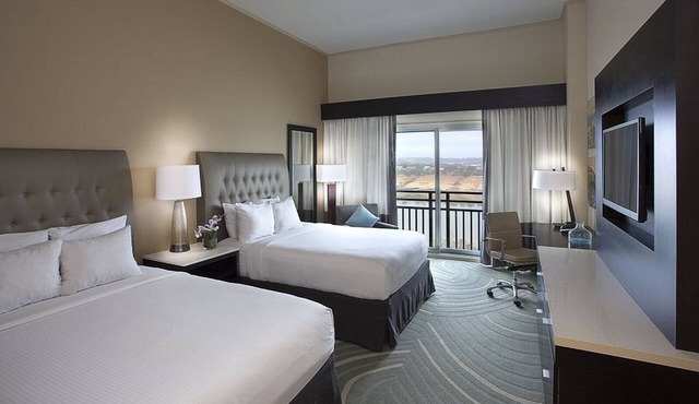 Double Queen Lakeview at Lakeway Resort & Spa, Outdoor Pool!