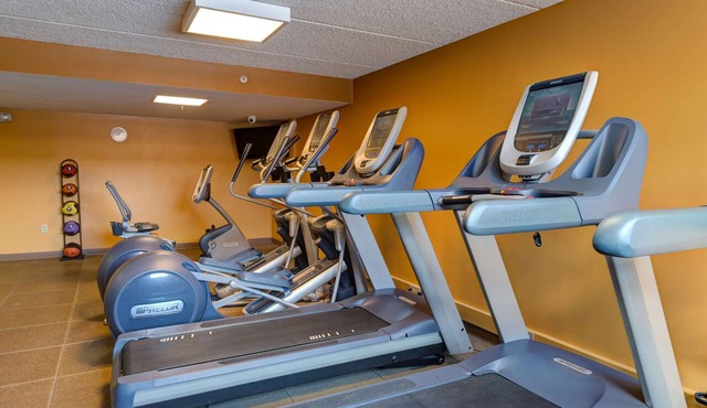 DoubleTree by Hilton Akron Fairlawn in Akron