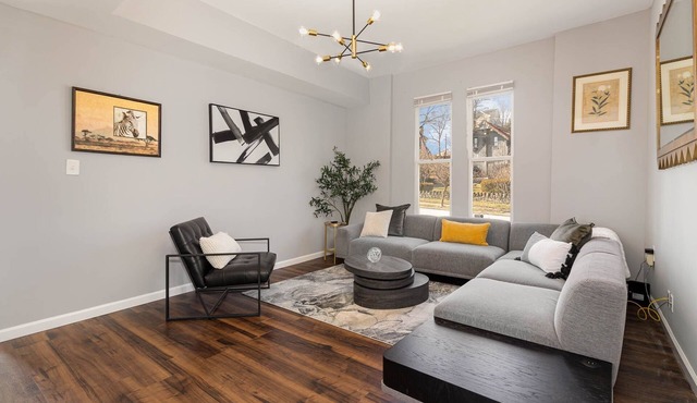 Downtown Cincinnati Views—Prime Location, A Few Minutes to Everything! in Cincinnati