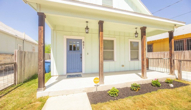 Downtown Delight by Prime 210, Vibrant San Antonio FIESTA Charm! New Listing