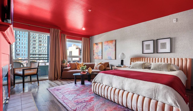 Downtown Seattle Studio Near Pike Place with Rooftop Garden in Seattle