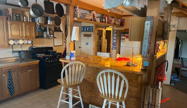 Eagle’s Nest Lodging