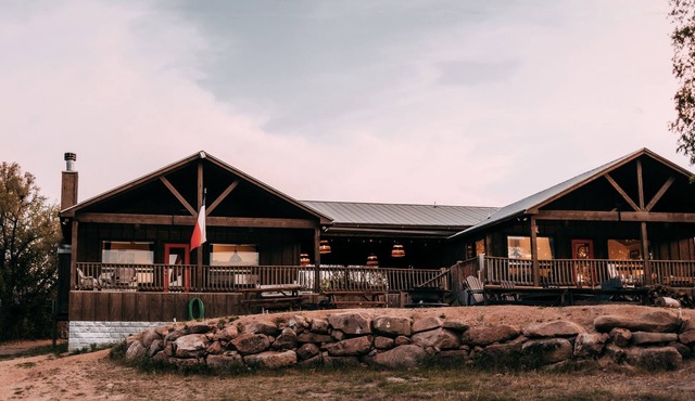 El Castell on the Llano River [Cabins C + D]