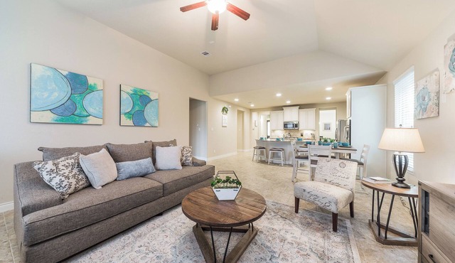 Elegant 4BR Residence｜Pet-Friendly｜Spacious Yard｜Remote Work Convenience #41010