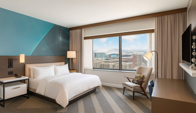 Elegant Pet Friendly Suite Near Old Market Square – 0.3 mile | Onsite Parking