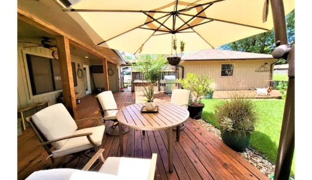 Elegent NASA Ranch 5 bedrooms Oasis
