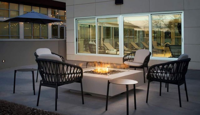 Element Fort Smith 1BR Suite Breakfast, Gym&Pool