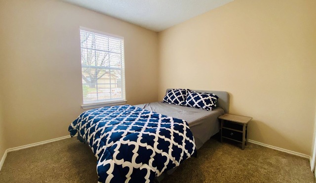 ENTIRE cozy ☼Extended Stay☼ home next to Apple