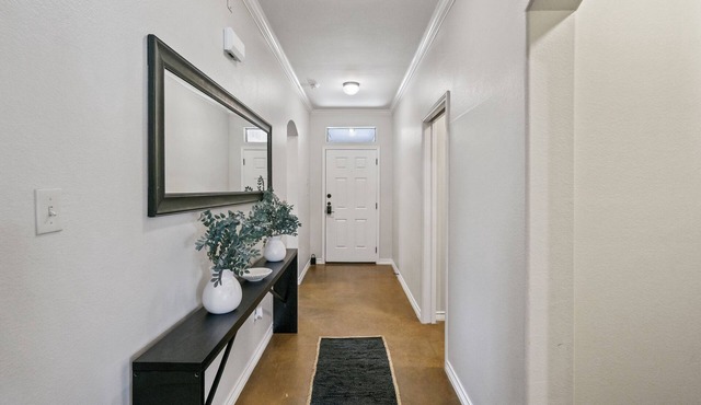 Entire home in College Station, TX great for games days, or Getaways.