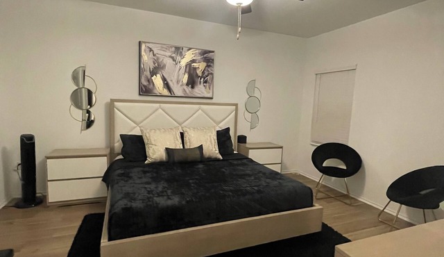 Entire modern home, 4BR/2.5B, Near Airport & COTA
