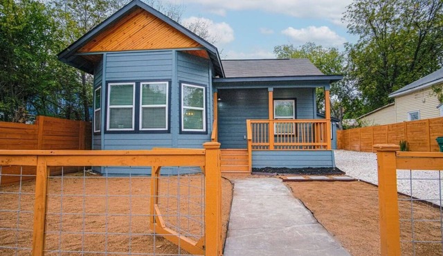 Exceptional Home So Close to Riverwalk & Downtown!