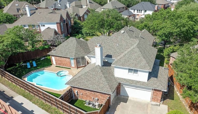 Exquisite 6 BR Retreat PoolSpa 4.5 Bath Sleeps 20+