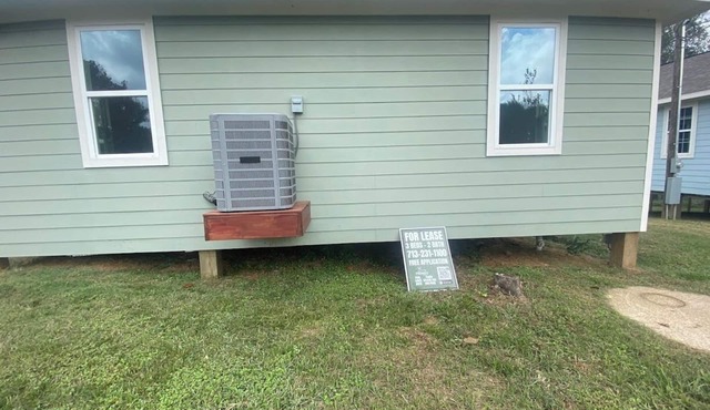 Fabulous 3-bedroom house with AC in Cleveland