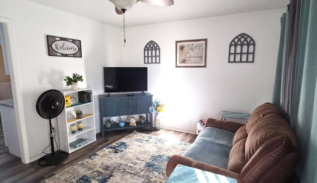 Fabulous 3-bedroom house with AC in enjoyable Lumberton