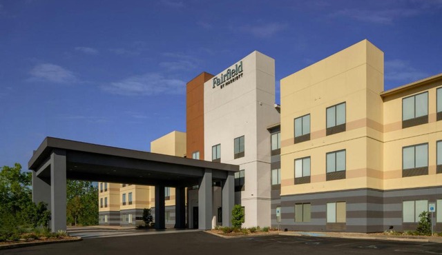 Fairfield Inn & Suites by Marriott Lafayette South