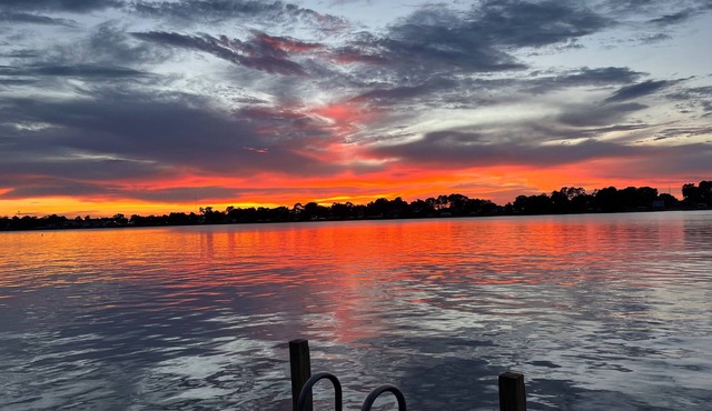 False River Waterfront Cottage Private Dock, Boat Lift and Amazing Views!