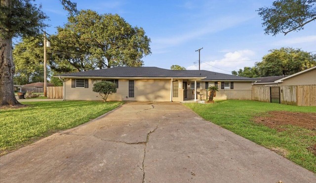 Family-Friendly 3BR/2BA Rental in Nederland